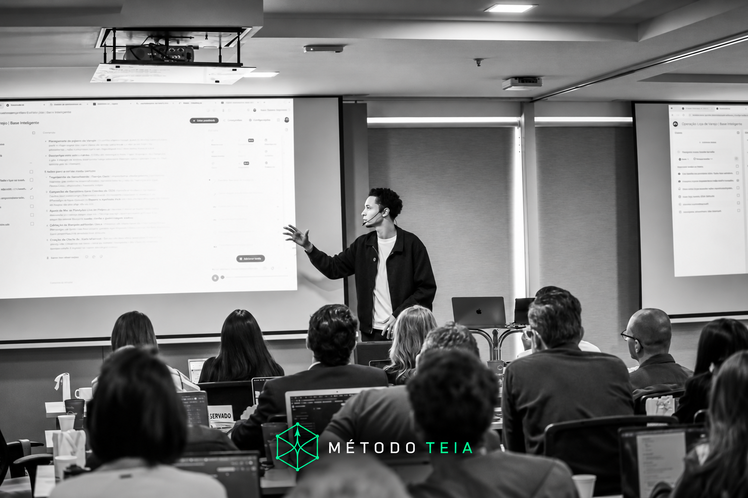 Sala de treinamento do Método TEIA com participantes
